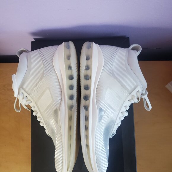 Men's size 7 / Women's 8 LeBron x John Elliot Nike Icon IQs White Ghost Sneakers - Picture 3 of 11